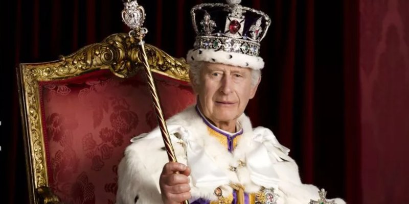 Charles III : Ses premières confidences bouleversantes sur son cancer 