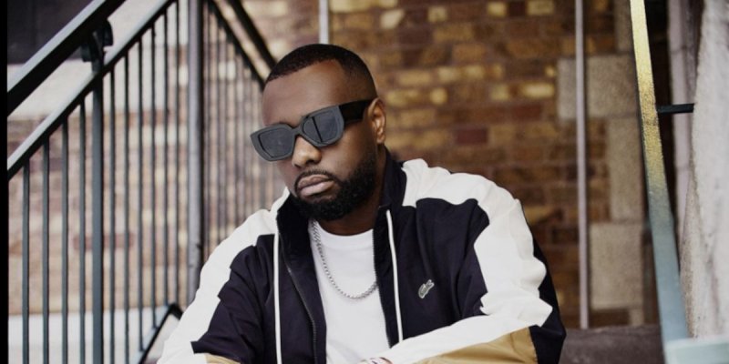 Gims, lunettes arrachées avant son show Booba accusé !