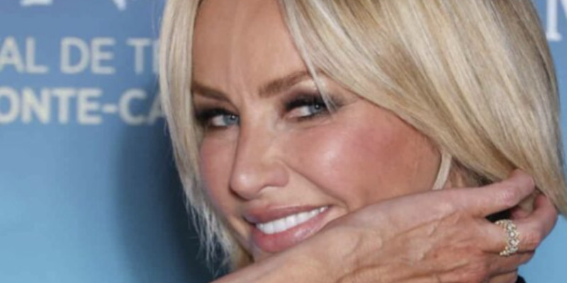 Les folles vacances d'Adriana Karembeu 