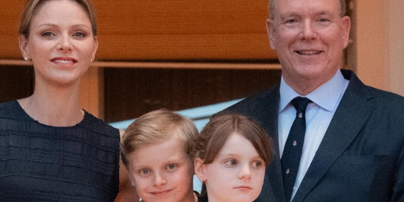 Visite dans le Carladès avec Jacques et Gabriella de Monaco 