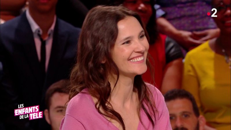 Virgi­nie Ledoyen gênée par un commentaire osé de Laurent Ruquier