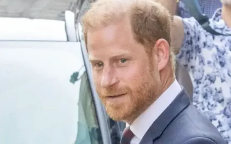 Prince Harry nerveux sans Meghan Markle au Royaume-Uni : une experte décrypte son comportement